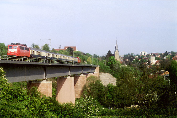 140 299 + 140 375-7 auf der Neckarbrücke (S4)